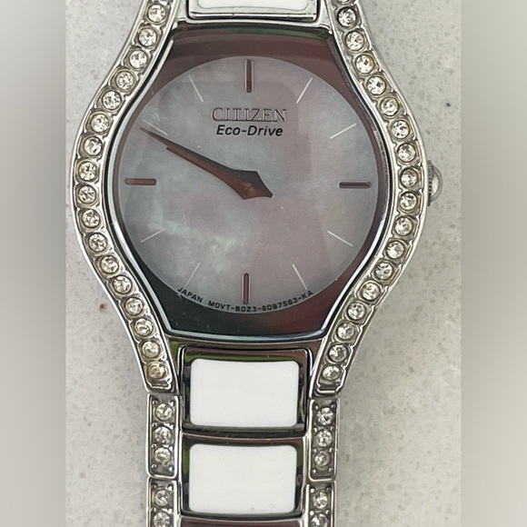Citizen Eco-Drive Normandie White Resin Watch **NEW CAPACITOR NEEDED - Picture 4 of 15